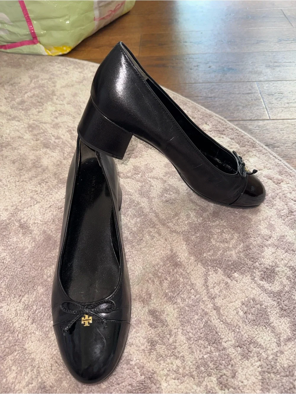 Tory Burch Women’s 8 45mm Cap-Toe Black Leather Pumps Shoes